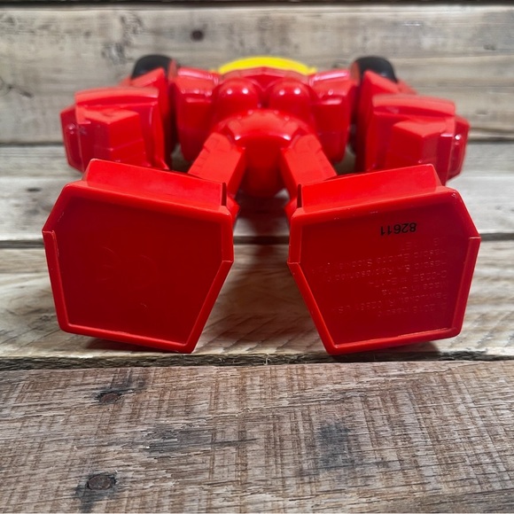 Hasbro Transformers Robot Playskool Hot Shot Rescue Bots 11" Red Yellow 2018 Toy - Picture 5 of 6